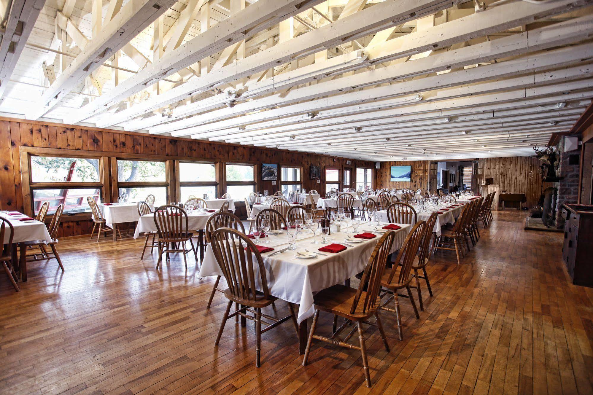 Killarney Mountain Lodge Ngoại thất bức ảnh